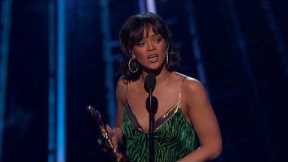 Rihanna Wins Billboard Chart Achievement Award - BBMA 2016