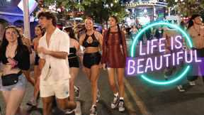 Fremont Street Las Vegas at night [4K] Life is beautiful 2022 weekend