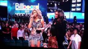 Beyonce accepts Award/Speech at Billboard Music Awards 2011
