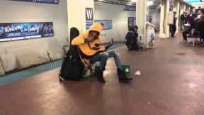 Subway performer stuns crowd with Fleetwood Mac's Landslide- Chicago, Il- Blue Line, Washington S