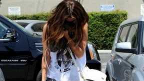 Selena Gomez Worst Moments - Crying, Paparazzi Tension & More