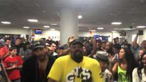 The LION KING & ALADDIN Broadway Casts Airport Sing-Off