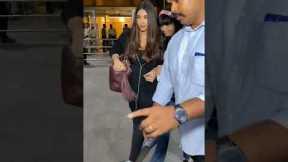 Bollywood Update: #AishwaryaRaiBachchan spotted at the airport. #ytshorts #trending #paparazzi