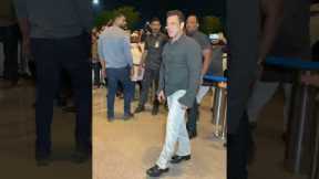Bollywood Update: #SalmanKhan spotted at the airport departure. #ytshorts #trending #paparazzi