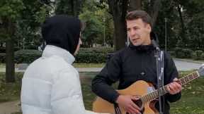 The GUITARIST pretends to be a BEGINNER with STREET MUSICIANS #17