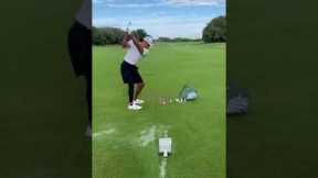 Tiger Woods back on the range 👀