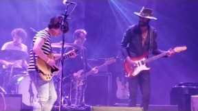 Gary Clark Jr and a lucky fan perform catfish blues. He Kills it!!