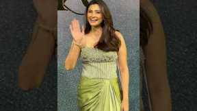 Bollywood Update: #DaisyShah steals the spotlight at #RandeepHooda and LinLaishram's reception.