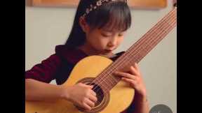 SHE IS JUST 8 YEARS OLD 🤯🤯 | GUITAR PRODIGY | Xinyan | Paganini 24 | Siccas Guitars | #shorts