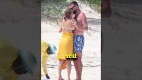 Taylor Swift's HILARIOUS fail in the Bahamas 😂