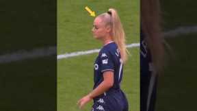 Neymar Vs 11 female footballers 😯