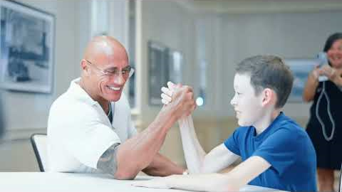 Dwayne Johnson Sings “You’re Welcome” with Make-A-Wish Superfan | The Rock