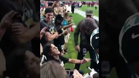 Touchdowns of the Heart:NFL Athletes and Theri Inspiring Moments with Disabled Fans#NFL#DisabledFan