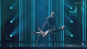 'Air Walk' Goes Viral, Robert Irwin Wins 'Dancing With The Stars'