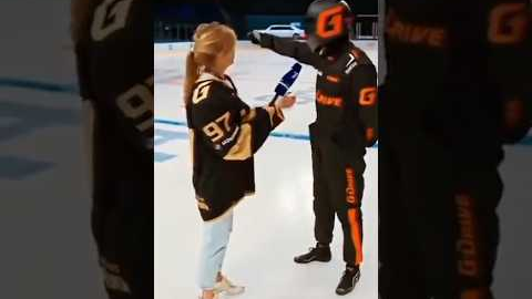 A heartwarming moment between athletes and journalists🥹💕 #kindness #athlete #fyp #foryoupage