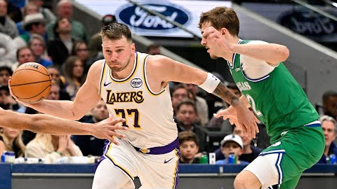 Lakers Comeback Down 13 4th QTR vs Mavs! LeBron Another Coast to Coast Dunk!