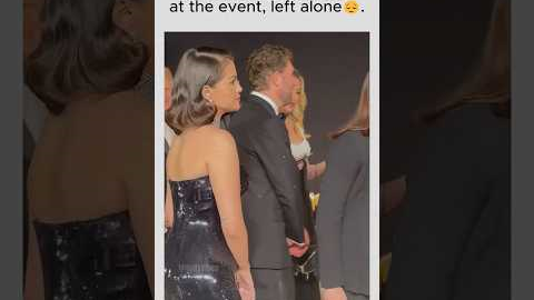 Selena was ignored at the event, left alone 😔🖤 #SelenaGomez #BennyBlanco #SelenaFamily