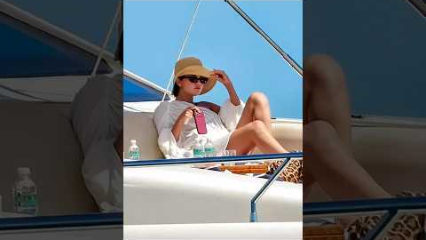 After intense work, Selena is finally resting🤍 #selenagomez #paparazzi