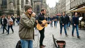 Taylor Swift Joins a Street Musician — The Crowd Has No Idea Who She Is