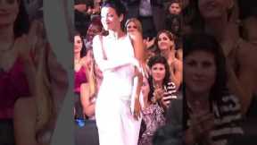 Rihanna almost slaps Kevin Hart for behaving like a child on BET Awards#rihanna