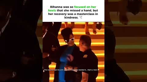 Rihanna missing a hand and turning it into a hug is so pure 🕊️ #rihanna #asaprocky