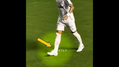 Neymar Can’t Walk Straight Anymore😢💔