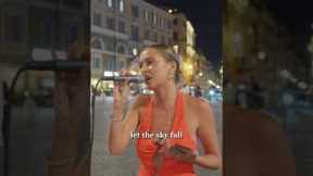 Australian Tourist STUNS The Crowd With Her Voice In ROME 🔥🇮🇹