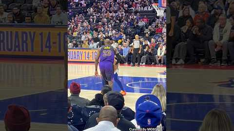 LeBron James Highlights 76ers No Look Assist