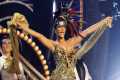Rihanna - Vogue (Live at Fashion